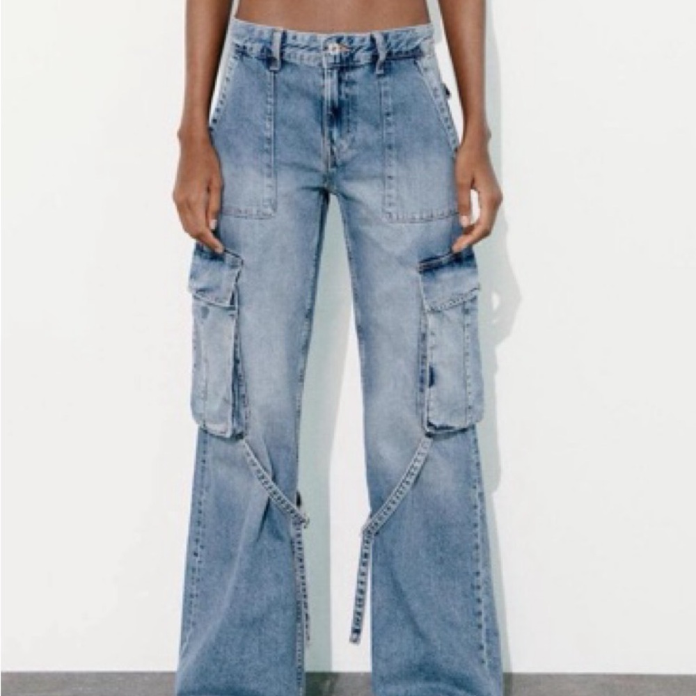 Zara Women's Blue Cargo Jeans